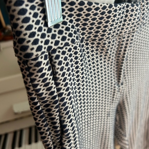 ALFRED SUNG Monochrome Patterned Cropped Pants 4 - Picture 10 of 16